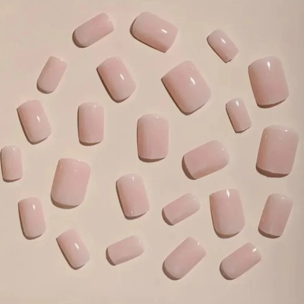 24 Pieces Fake Press On Nails